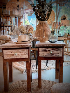 Imagen de MESA DE LUZ