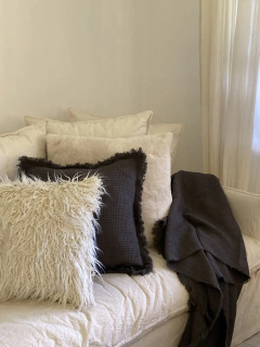 Imagen de ALMOHADON PELO LARGO NEW