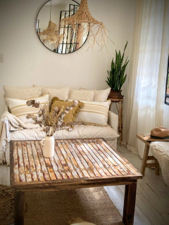 MESA RATONA DE MADERA ANTIGUA 1x1 - El Almacén de Totó® | #Inspirando Mujeres