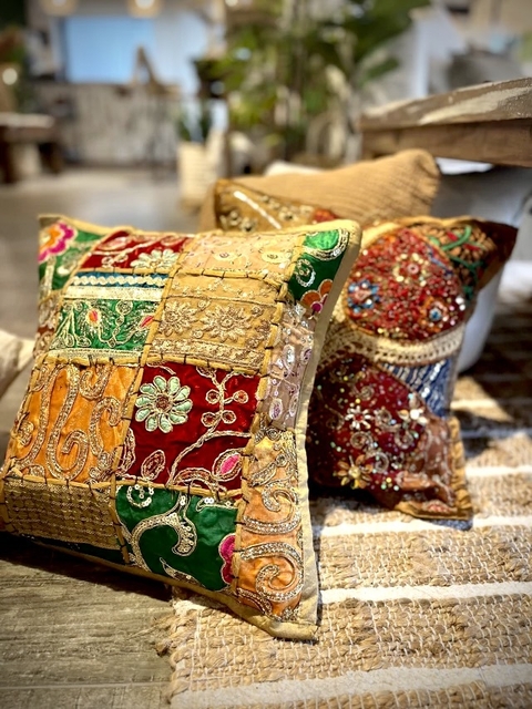 ALMOHADON INDIA BORDADO - comprar online