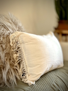 Imagen de ALMOHADON FLECOS 30x50