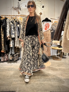 Imagen de PANTALON INDIA BLACK FLOWERS