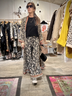 PANTALON INDIA BLACK FLOWERS - tienda online