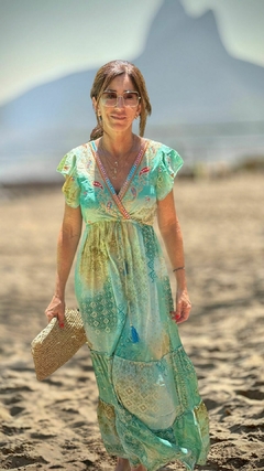 VESTIDO SEDA LARGO BORDADO VERDE