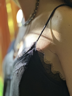 Imagen de MUSCULOSA VIVI PUNTILLA NEW