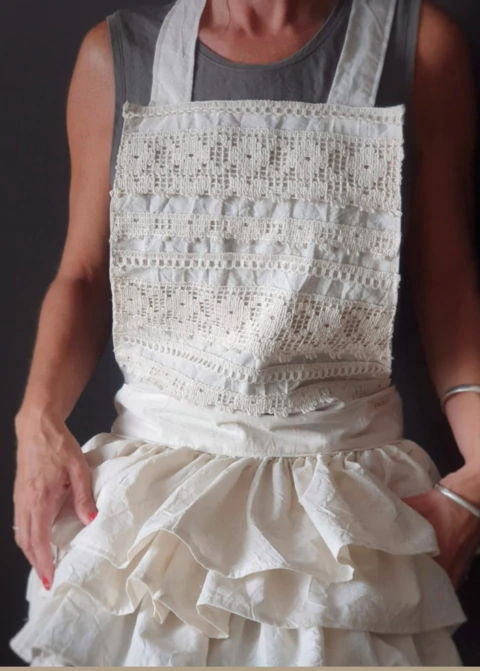 DELANTAL DE COCINA VOLADOS PUNTILLA - comprar online