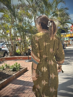 VESTIDO ESMERALDA MUSGO - El Almacén de Totó® | #Inspirando Mujeres