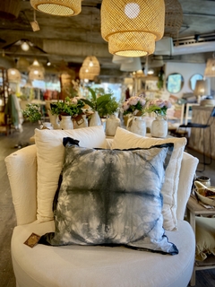 ALMOHADON TUSSOR BATIK 60x60 GRIS