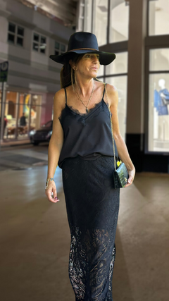 FALDA ENCAJE NEGRA - tienda online
