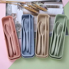 SET DE CUBIERTOS CON ESTUCHE