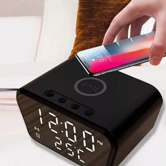 RELOJ DIGITAL CON CARGA INALAMBRICA - Chucheriaslp