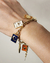 pulseira-corrente-dourada-com-pingentes-coloridos-nicoleta