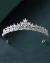 Tiara grinalda prateada com detalhes em zircônias, ideal para noivas.