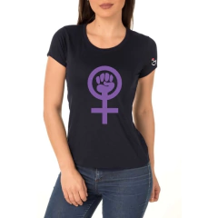 Feminismo. Puño. Lucha. Remera entallada de algodón peinado premium! en internet