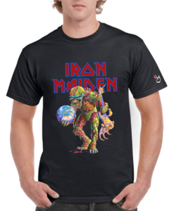 Iron Maiden. Eddie world. 011. Remera de algodón peinado premium!