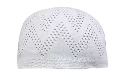 Kufi. Gorro de rezo islámico.