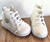 Bota Branca Verniz Feminina - comprar online