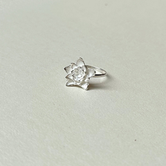Anillo Lirio de agua - flor natal de julio - Septiembre Oficial