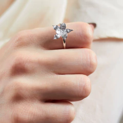 Anillo Orquídea - Septiembre Oficial