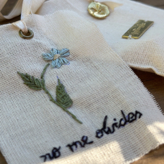 Collar No me Olvides Trinidad - Septiembre Oficial