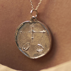 COLLAR LIBRA en internet