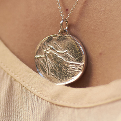 COLLAR VIRGO en internet