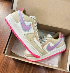 TÊNIS NIKE AIR FORCE PREMIUM na internet