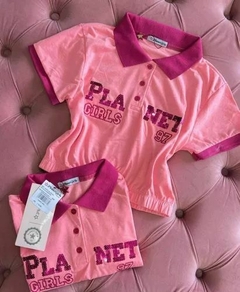 CROPPED POLO FEMININA PAETE PLANET GIRLS - comprar online
