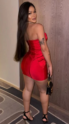 VESTIDO MARIAH BARBATANAS na internet