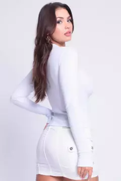 BLUSA FEMININA COM DEDEIRA E LOGO METALIZADO PLANET GIRLS BRANCO - comprar online