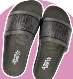 CHINELO SLIDE PLANET GIRLS PRETO TIRA TRANSPARENTE FEMININO