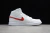Air Jordan 1 Mid White University Red na internet