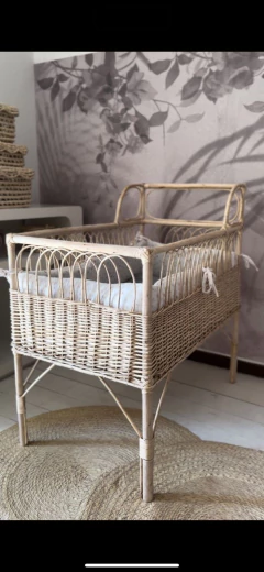 Cuna con colchón y chichonera - comprar online