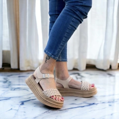 Imagen de Antonia Beige