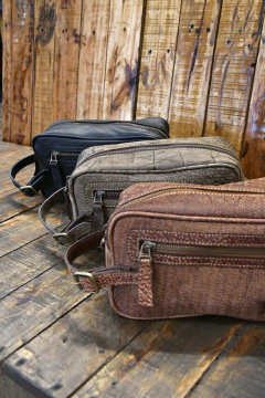 Neceser estilo botinero de cuero legitimo - comprar online