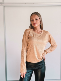 REMERA MORA - comprar online