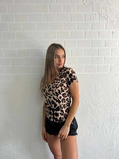 Imagen de REMERA NAO