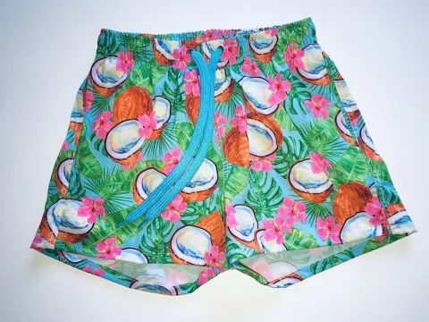 SHORT VARÓN - Cocos Fondo Celeste