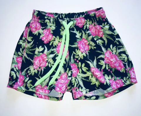 SHORT VARÓN - Hortensias Fondo Negro