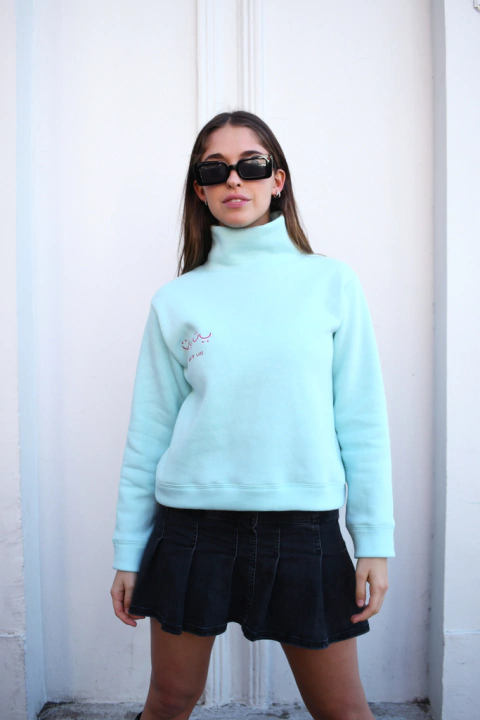 WAVES / CUELLO ALTO CELESTE PASTEL - by Nachi