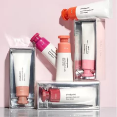 Glossier Cloud Paint en internet