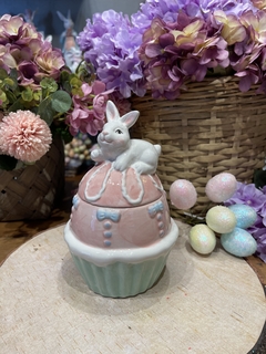 Pote Com Tampa Coelho no Ovo de Páscoa Rosa 19cm - Decora Encanta 