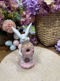 Coelho resina donuts 17cm - comprar online