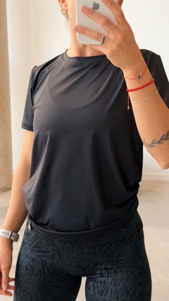Remera Cipres Negro en internet