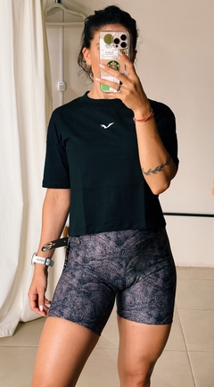 Remera Jersey Crop Black - comprar online