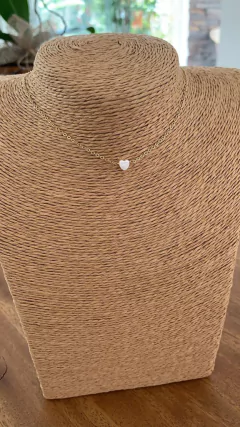 Choker Mini Coração Madrepérola - Banhada à Prata / Banhada à Ouro na internet