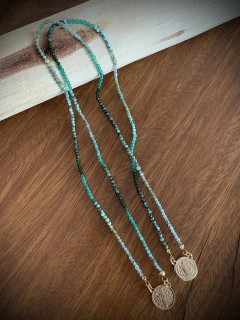 Escapulário Medalhas São Bento Dupla Face c/ Mix de Pedras Naturais Verdes - Banhado à Ouro / Prata 925 ≋⎈