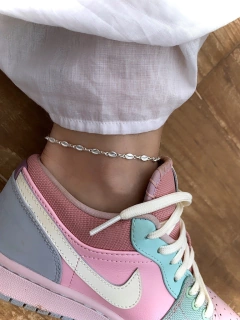 Tornozeleira c/ 20 Mini Búzios 5.5mm - Banhada à Ouro / Prata 925 ≋⎈