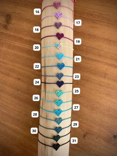 Imagem do <<< PRÉ-VENDA - ENVIO À PARTIR DE 19/12/25 >>> Pulseira CUORE da Amizade Macramê Fio de Algodão ( INDIVIDUAL ) ≋