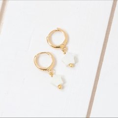 Brinco Mini Argola Estrela Madrepérola - Banhado à Ouro/ Prata 925